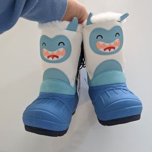 Yeti snow boots